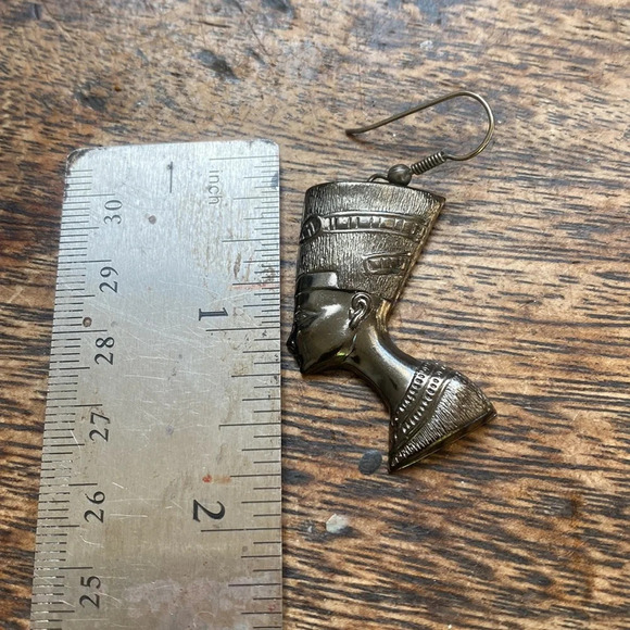 Egyptian Queen Nefertiti Earrings - Picture 3 of 5